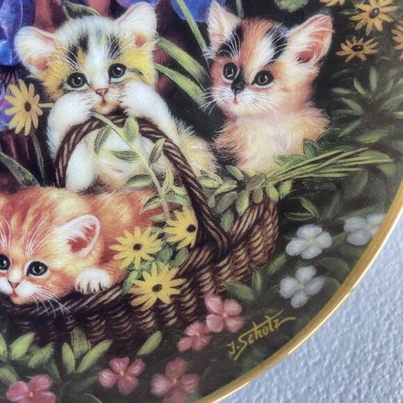 June In The Flower Bed Plate Cat Kitten By Jurgen Scholz Timeless Tails 1999 - Picture 3 of 7